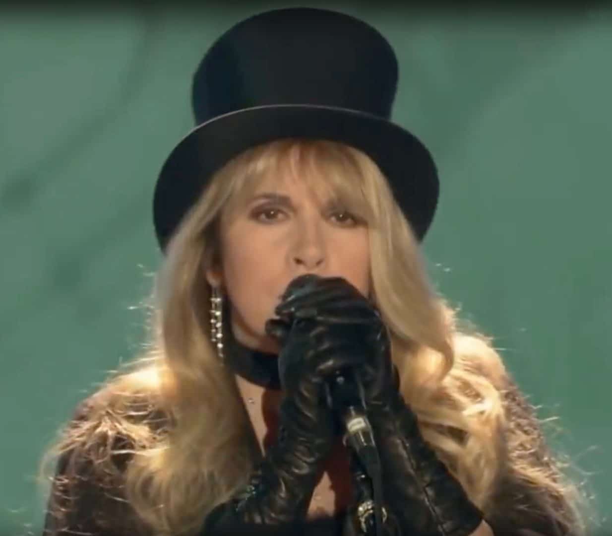 THE DISTINCTIVE STYLE OF STEVIE NICKS - KEMBEO